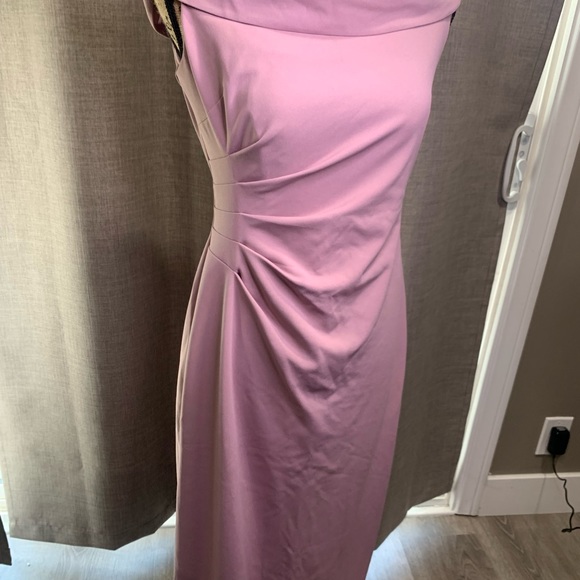 Off the Shoulder Ruched Dress - Picture 5 of 6